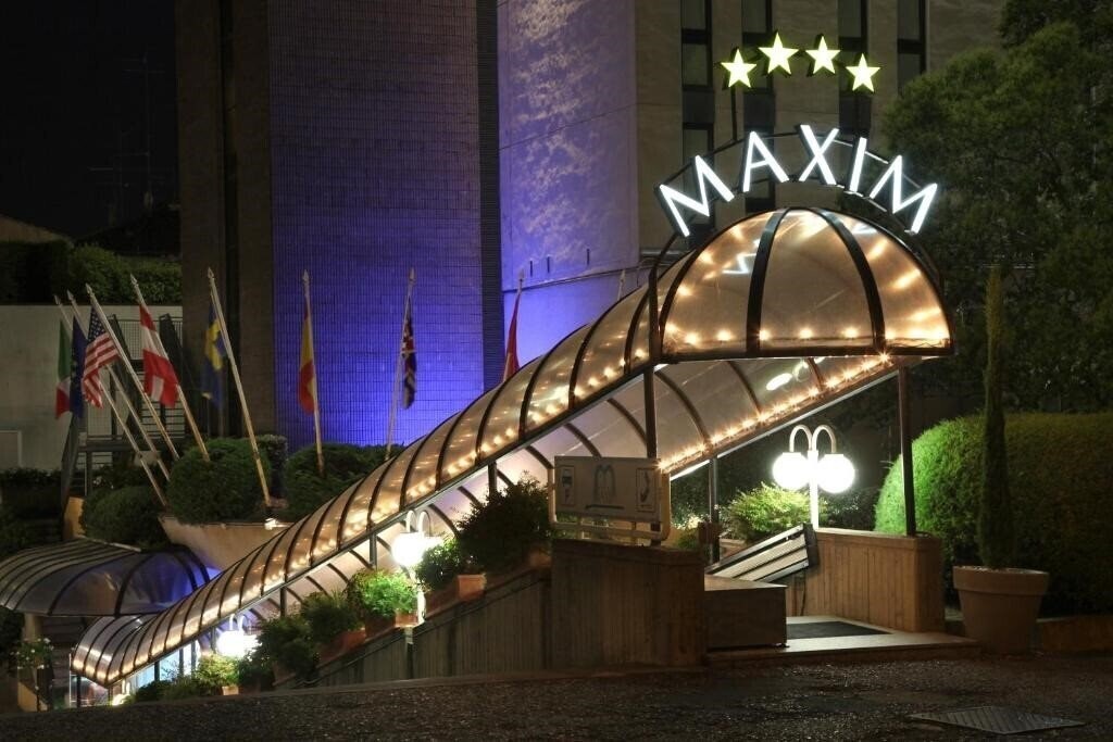Фото Hotel Maxim 3*