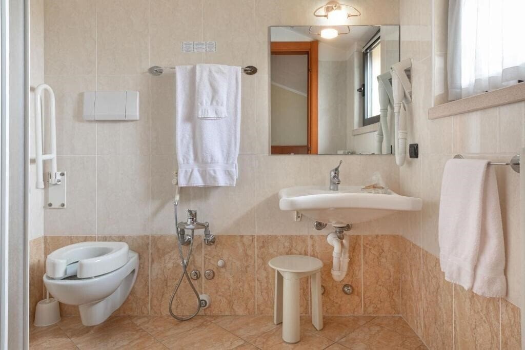 Фото Postumia Hotel Dossobuono 3*