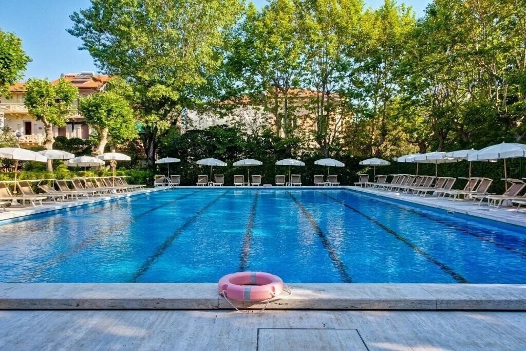Фото Grand Hotel Royal 4*