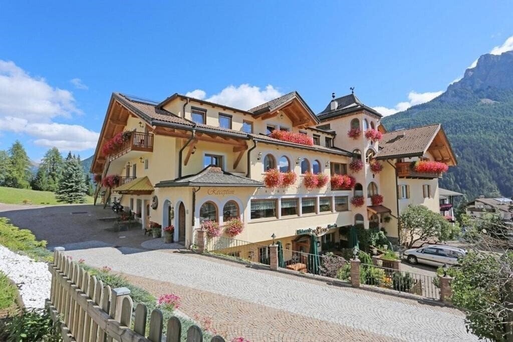 Отель MyTime Hotels La Grotta Vigo di Fassa 4*