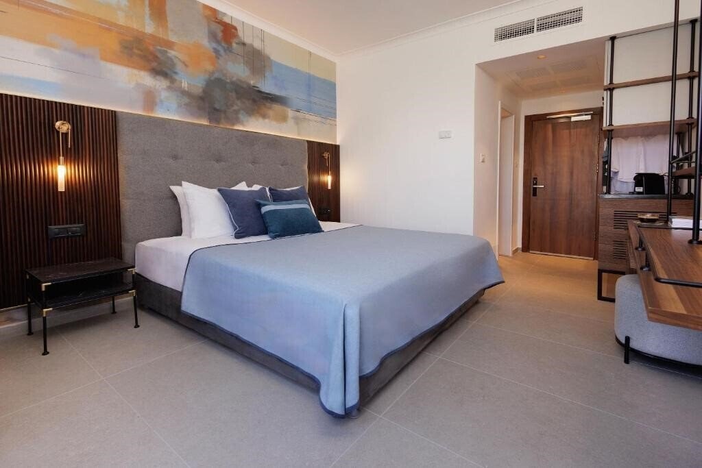 Изображение Caesar Premier 4*