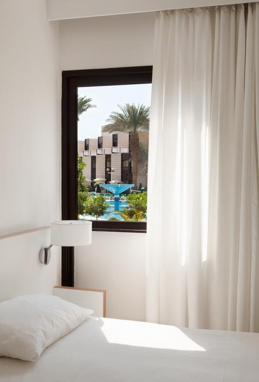 Фотографія Isrotel Riviera 3*