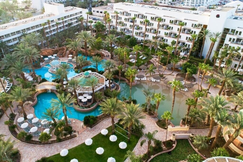 Готель Isrotel Royal Garden 5*