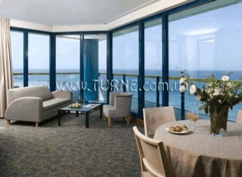 Фотографія Okeanos Suites 4*