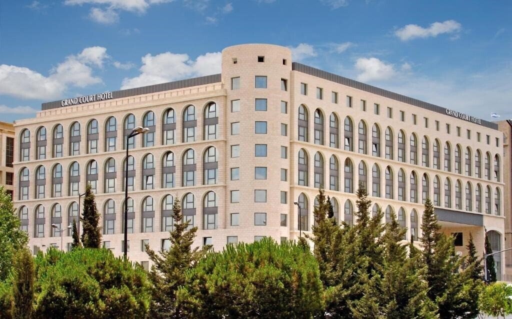 Готель Grand Court 4*