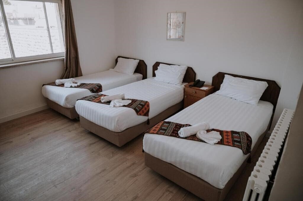 Фотографія Victoria Hotel 2*