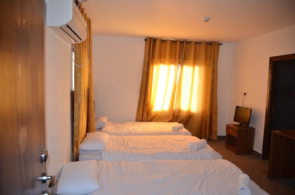 Фото New Metropole 3*