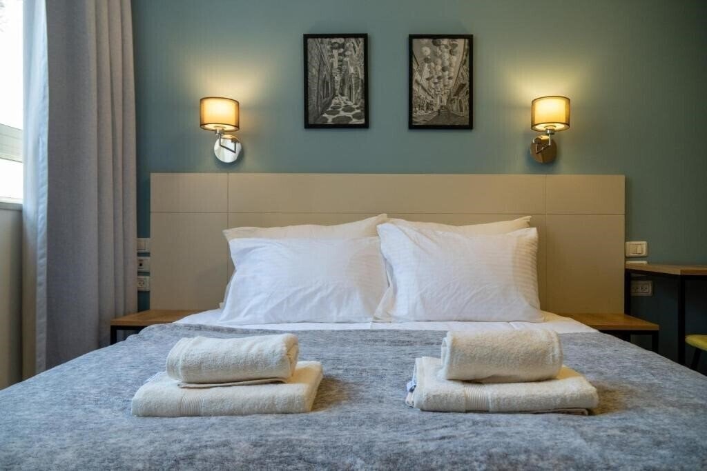 Фотографія Shlomtzi Hotel 3*