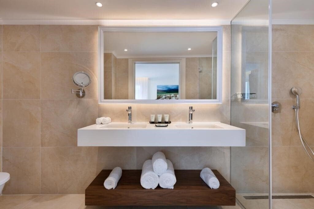 Фотографія Milos 5*