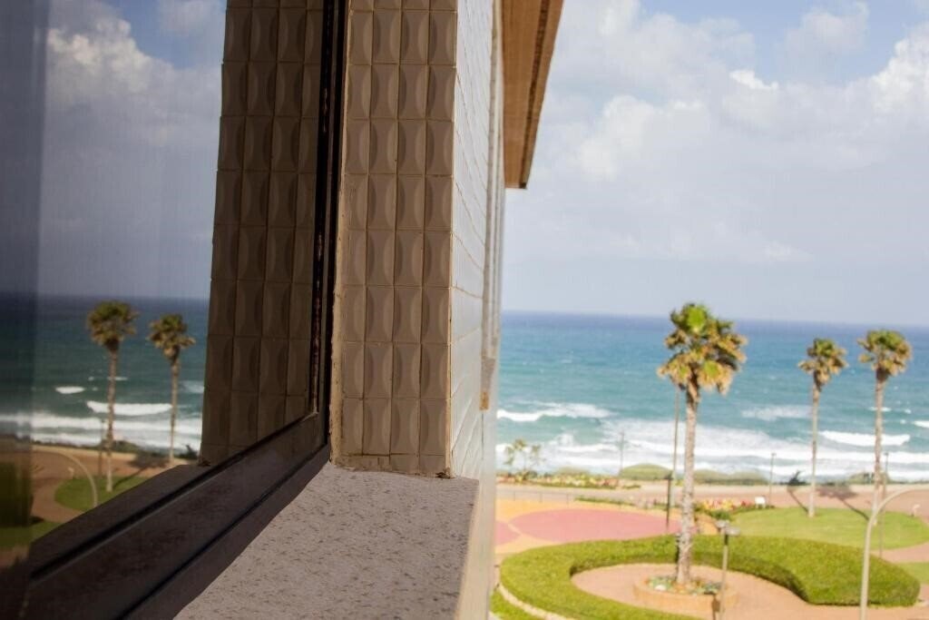 Картинка Ginot Yam 3*