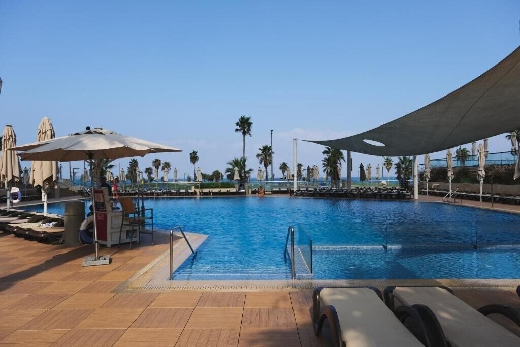 Готель Dan Panorama Tel Aviv 5*