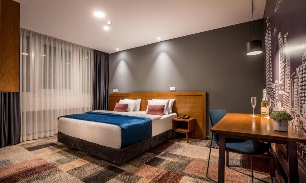 Готель Embassy Hotel Tel Aviv 3*
