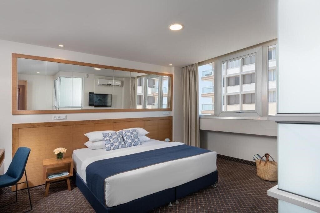 Картинка Embassy Hotel Tel Aviv 3*