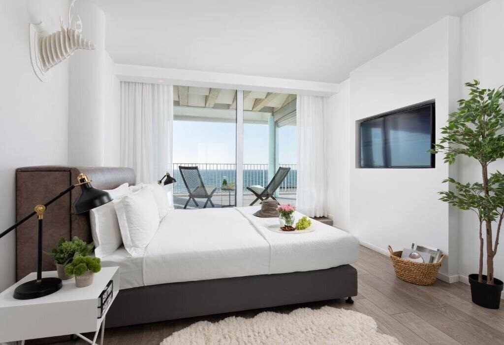 Картинка Sea Executive Suites 4*