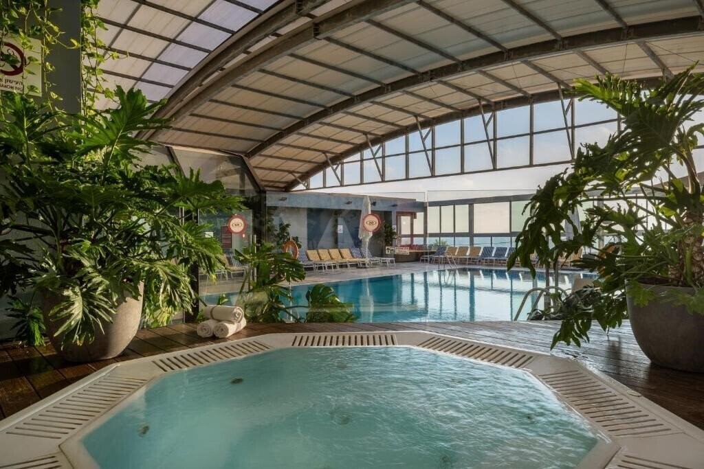 Картинка Crowne Plaza Tel Aviv Beach 5*