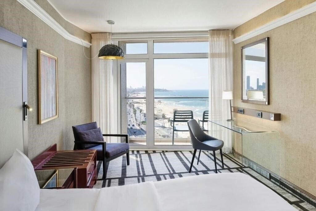 Фото Renaissance 5*
