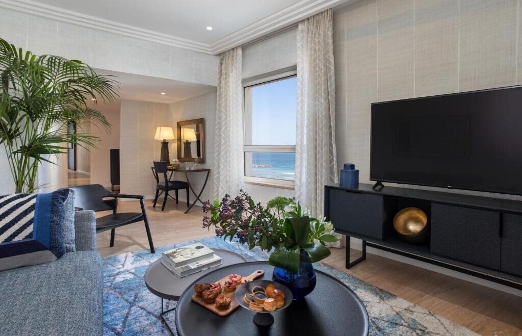 Картинка Dan Hotel 5*
