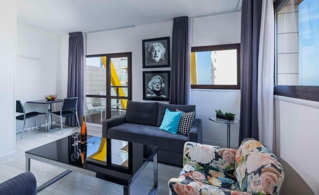 Зображення Best Western Regency Suites 4*