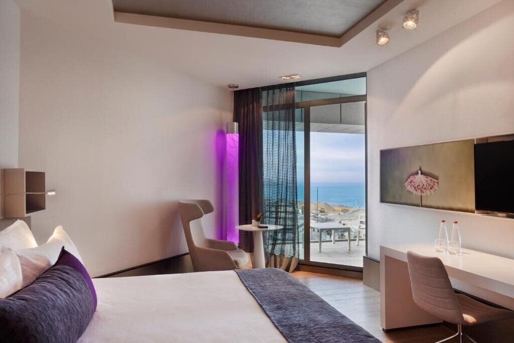 Фото Royal Beach Tel Aviv 5*