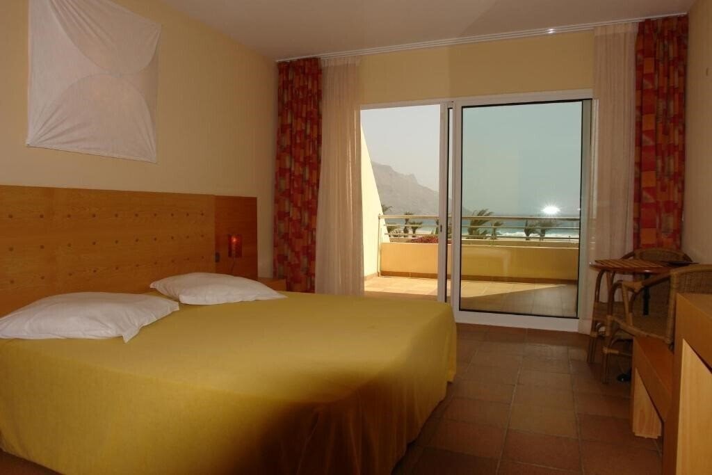 Фото Foya Branca Resort Hotel 4*