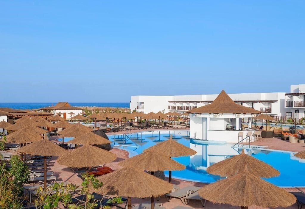 Готель Melia Llana Beach Resort & Spa 5*