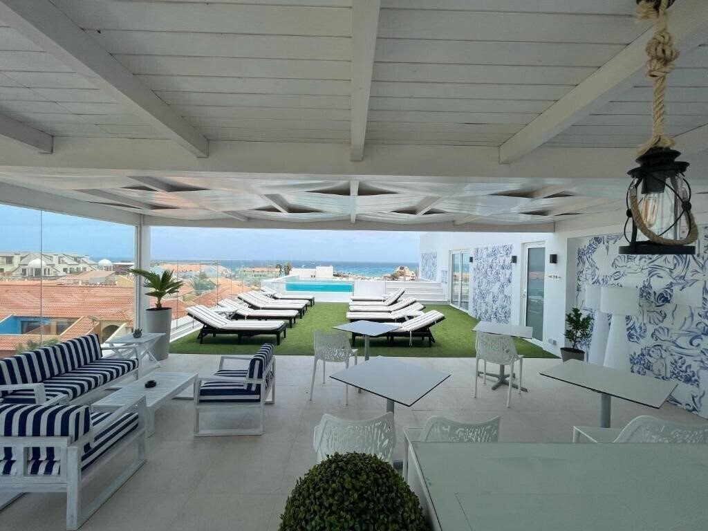 Картинка Design Suites Boutique Hotel - Adults Only 4*