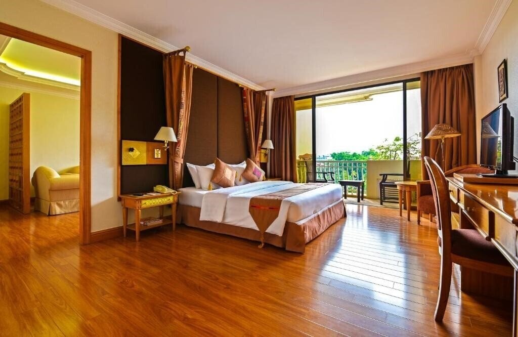 Фото Angkor Century Resort & Spa 4*