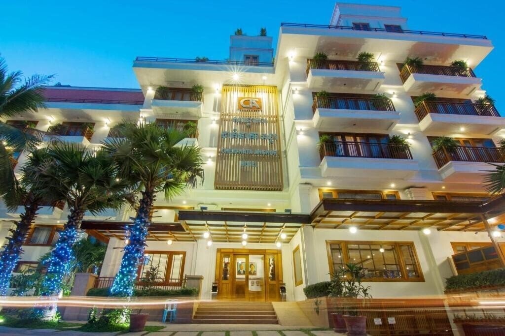 Готель Cheathata Angkor Hotel 3*