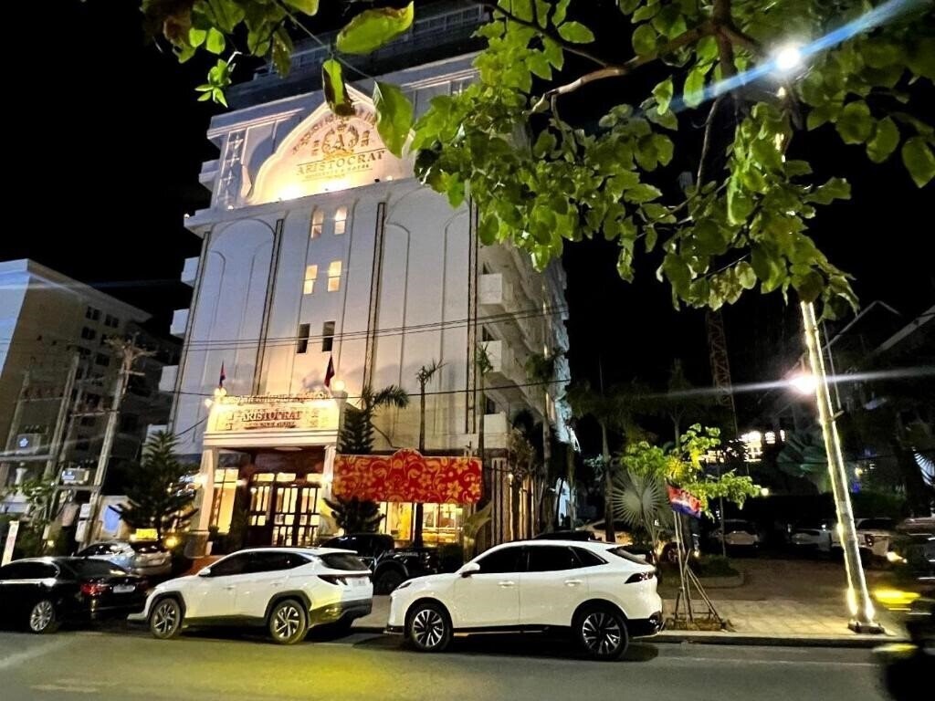 Фото Aristocrat Residence & Hotel 4*