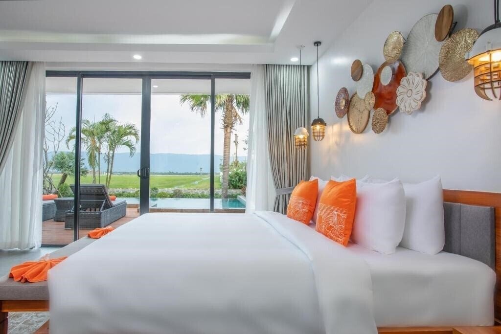 Фото Wonderland Suites & Resort 5*