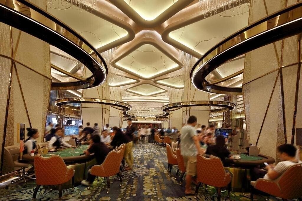 Готель Nanhai International 5*