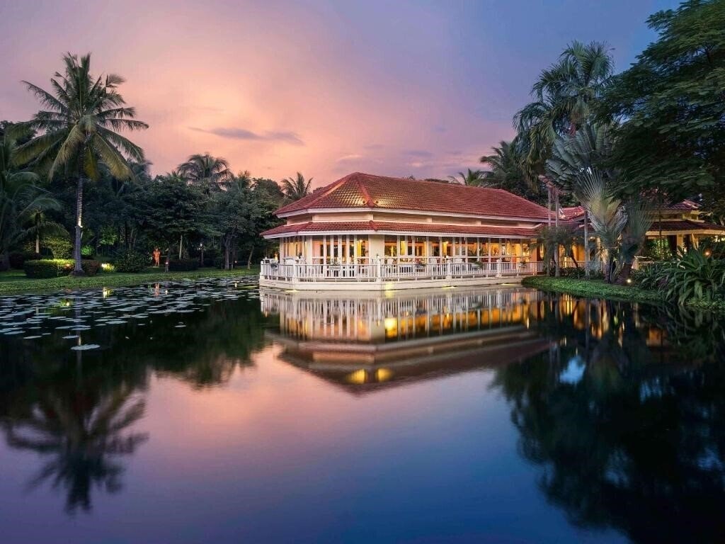 Готель Sofitel Angkor Phokeethra Golf & Spa Resort 5*
