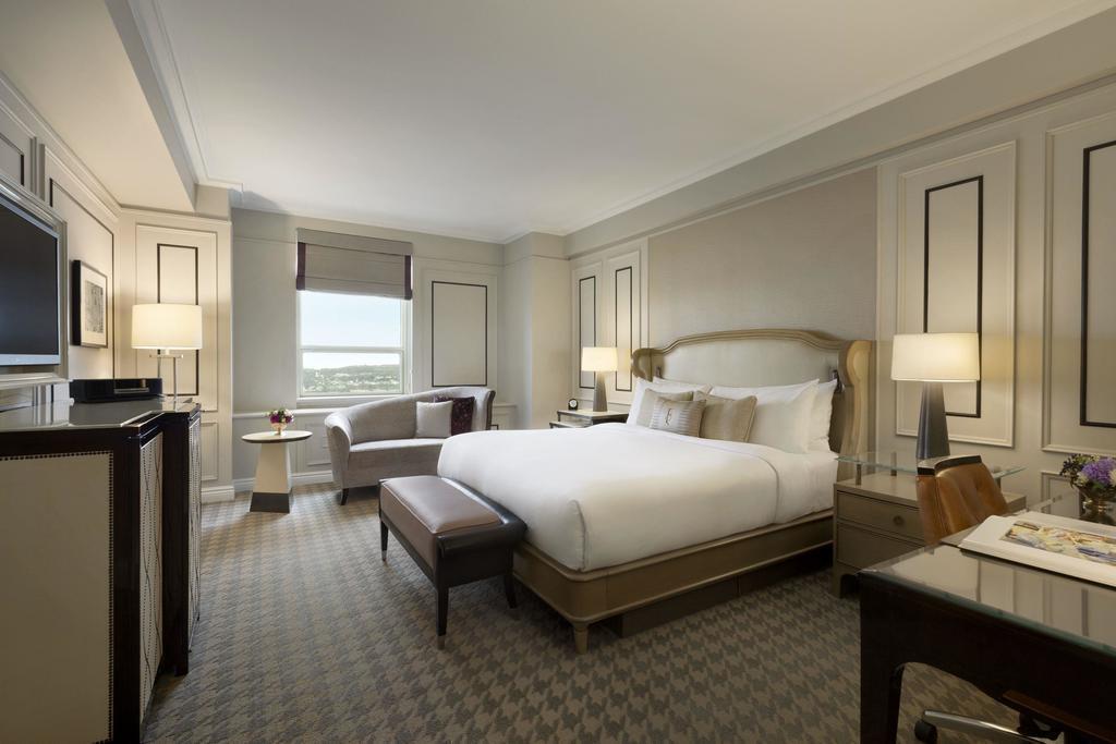 Отель Fairmont Le Chateau Frontenac 4*