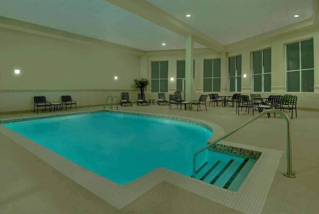 Изображение Hilton Garden Inn Ottawa Airport 4*