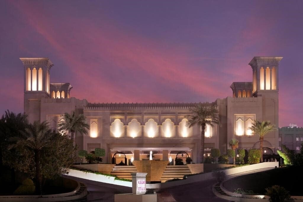 Отель Grand Hyatt Doha Hotel And Residences 5*