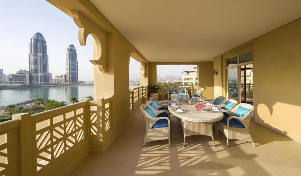 Отель Grand Hyatt Doha Hotel & Villas 5*