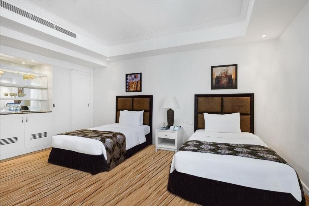Картинка Plaza Inn Doha 4*