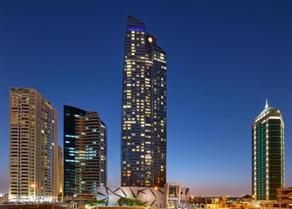 Отель Intercontinental Doha The City 5*