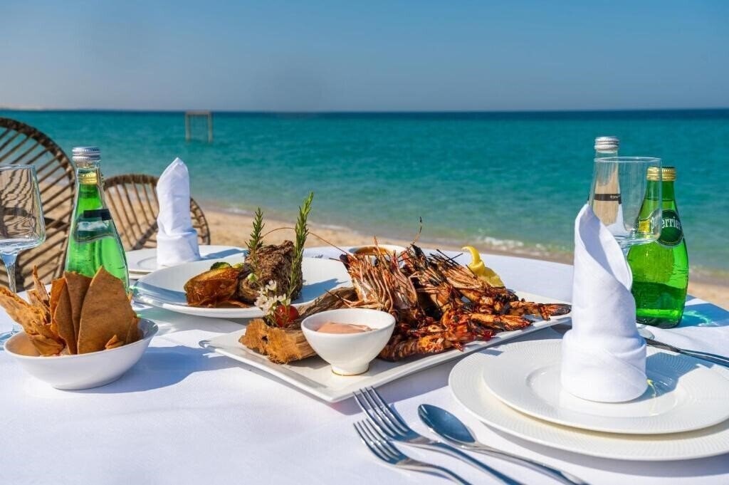 Изображение Regency Sealine Camp 5*