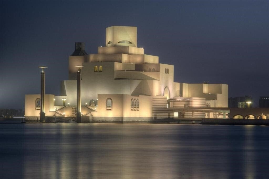Отель Al Madina Suites 1*