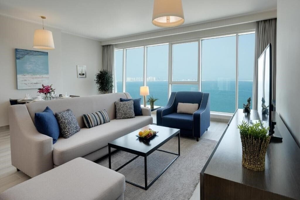 Отель Centara West Bay Hotel & Residences Doha 5*