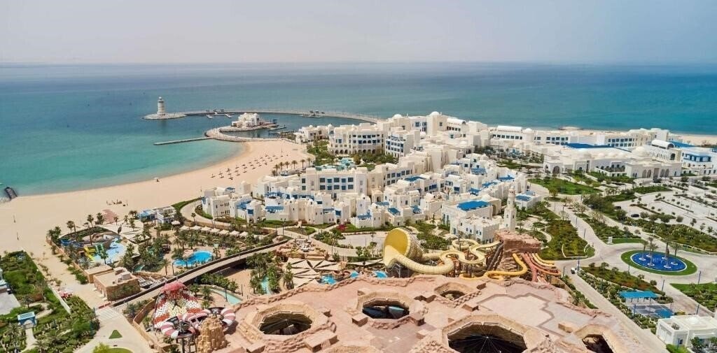 Фотография Hilton Salwa Beach Resort & Villas 5*