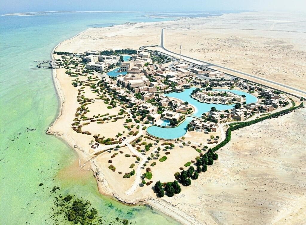 Готель Zulal Wellness Resort by Chiva Som 5*