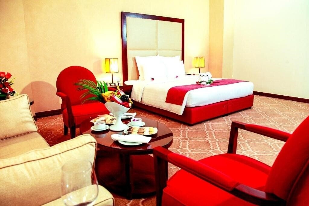 Отель Grand Regal Hotel 5*