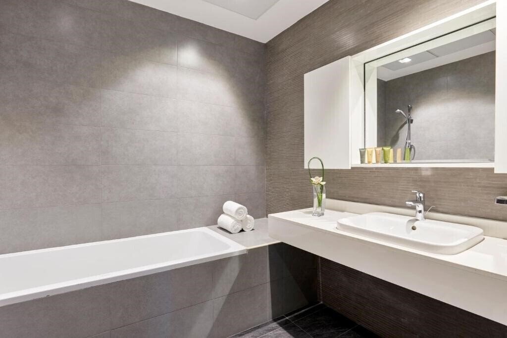 Фотографія Staybridge Suites Doha Lusail 4*