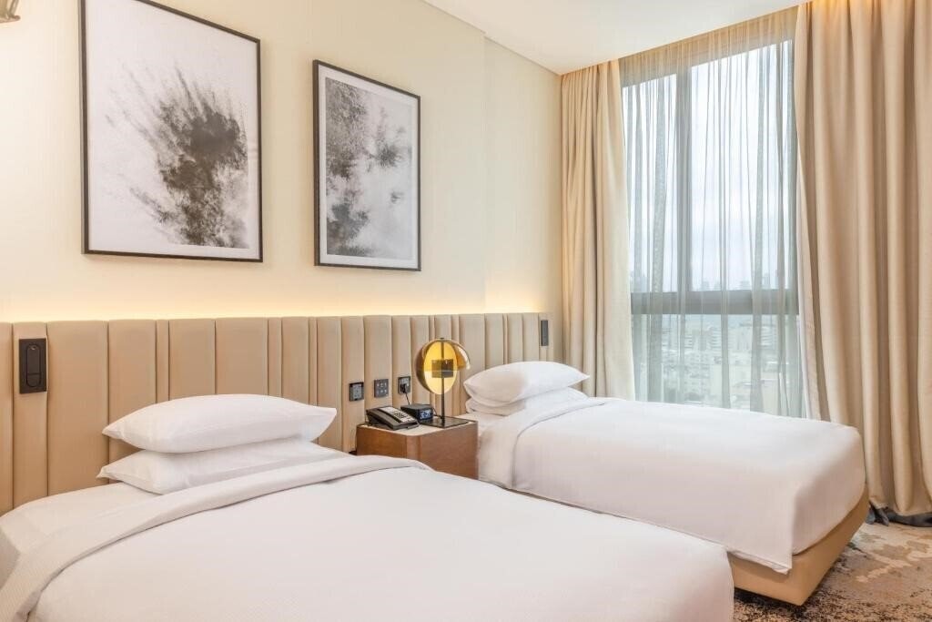 Фото Embassy Suites by Hilton Doha Old Town 4*
