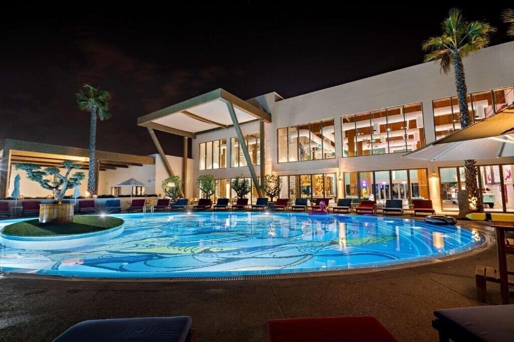 Готель Fuwairit Kite Beach, Tapestry Collection By Hilton 4*