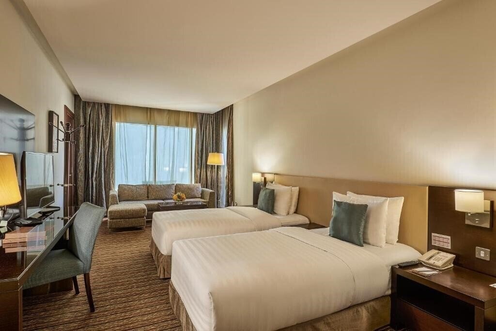 Отель Safir Doha Hotel 4*