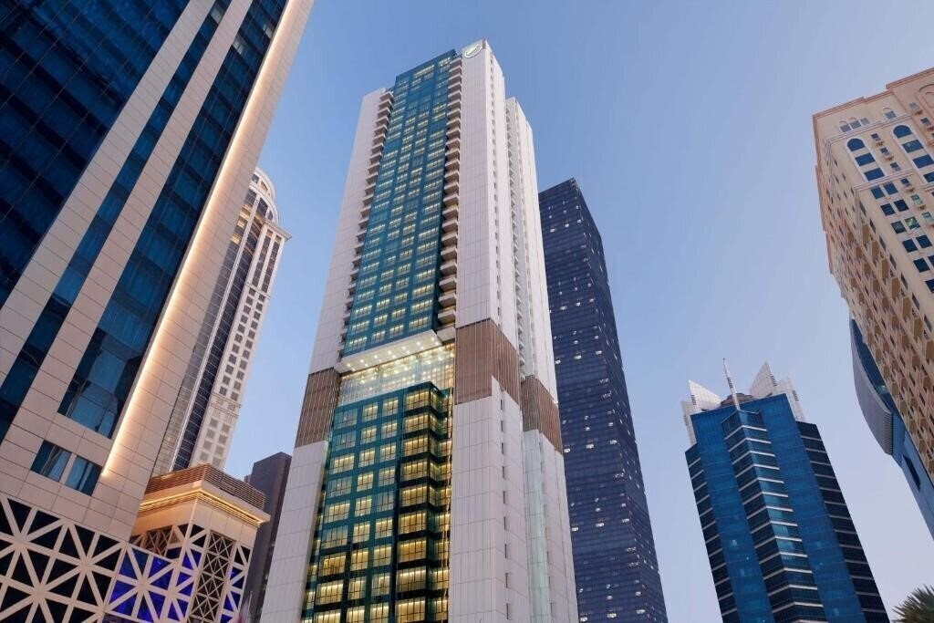 Готель Elements City Cente 5*
