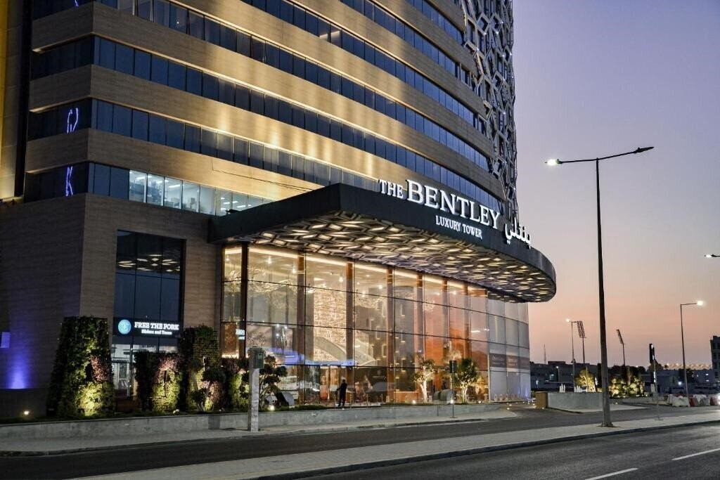 Отель The Bentley Luxury Hotel & Suites 5*